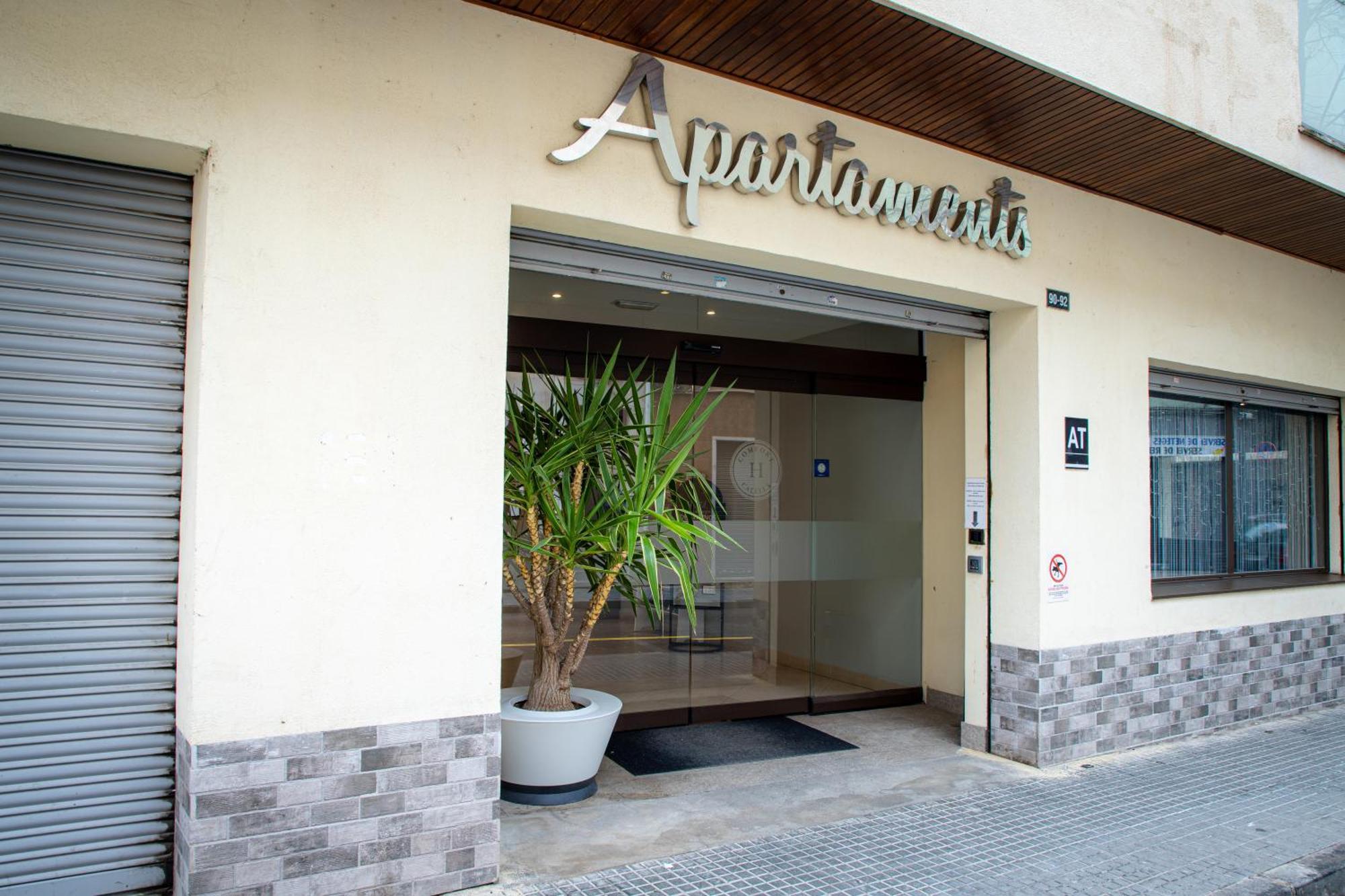 Apartamentos Comfort Calella Exterior photo